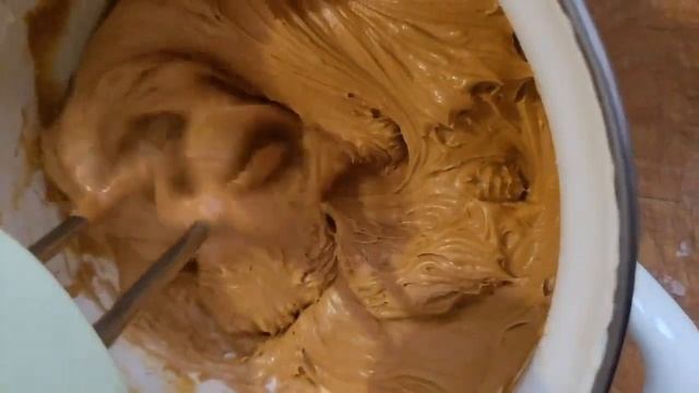 Как сделать крем со сгущенки и масла? Крем с вареной сгущенки! ВСЕГО 2 ИНГРЕДИЕНТА!