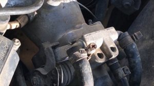 Плавают обороты. Троит двигатель. Глохнет мотор. Одна из причин - грязная заслонка