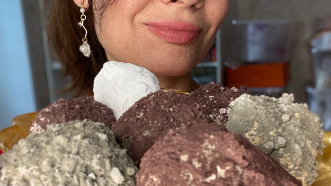 ASMR Crunch Of Chalk&clay_ Халва🧡🤍мокрая в посыпке из глин💜💙#asmr #relaxingcrunch #crunchsounds