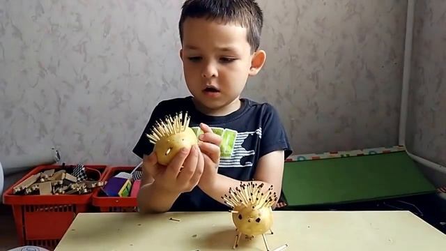 Ёжики из картошки смотреть онлайн
