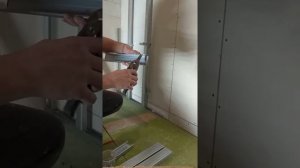 Как выравнять стену. Каркас под гипсокартон  Для новичков