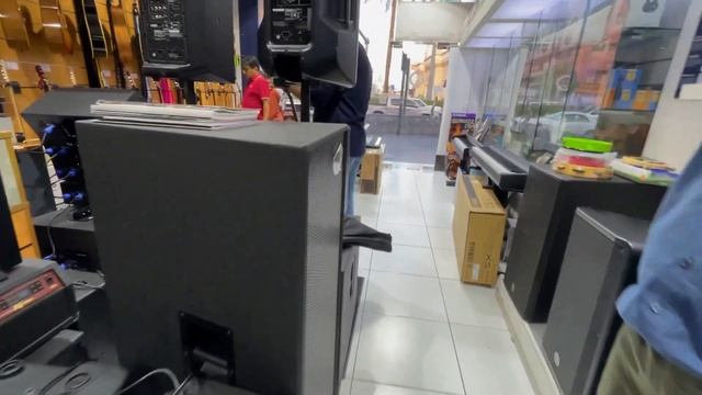 Музыкальные магазины в Дейре, Дубаи / национальные музыкальные инструменты ОАЭ | SKIFMUSIC.RU смотреть онлайн