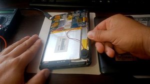 Почему тухнет ЭКРАН без зарядки.