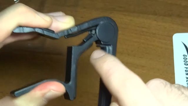 Обзор универсального гитарного каподастра (капо) смотреть онлайн