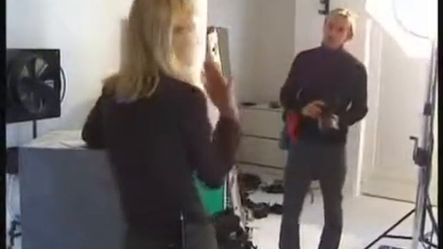 Uršula Tolj Tehnožena: Digitalni fotoaparati, Damir Hoyka, 2004 смотреть онлайн