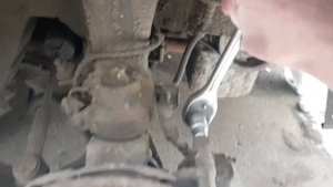 Замена шпилек на ступице переднего колеса Nissan primera r 11 1996г 1.6v