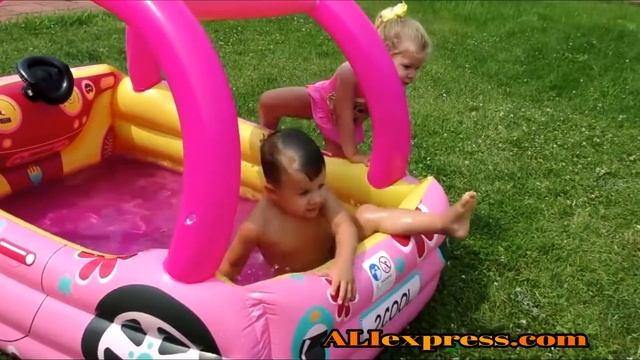 Little Babies Playing in Pool Lightning Mcqueen Cars, WATER Balloons Summer Fun Pool Games for kids смотреть онлайн