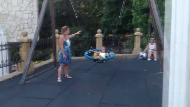 Мы опять идем купаться в санаторий Заполярье