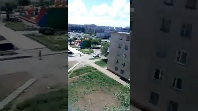 Скидывал самокат с 5 этажа? смотреть онлайн