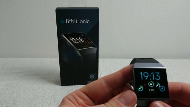 Fitbit ionic first week impressions and first scratches!!! ? смотреть онлайн