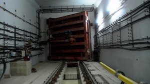 ВЫЖИТЬ В МЕТРО: услышал АТОМ? БЕГИ!!!