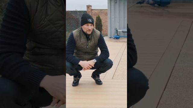 Терраса из ДПК вокруг бассейна  #бассейнподключ #бассейндома #строительствобассейнов