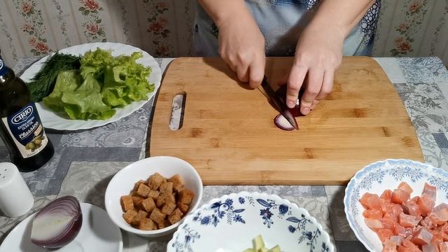Легкий салат со слабосоленой форелью. Вкус просто волшебный!!!