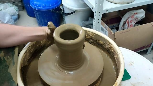Создание крынки на гончарном круге