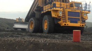 Белаз 75131 застрял ещё интереснее в Инстаграм @belaz_kuzbass