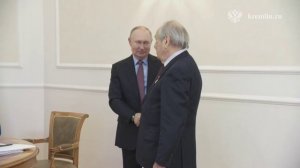 Владимир Путин тепло поприветствовал первого президента Татарстана