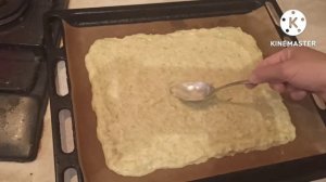 Рулет из кабачка с плавленным сыром и помидором