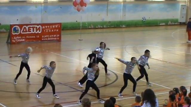 Хип-хоп.Юна-спорт.15.12.2013.Спорт тим Кадеты3 смотреть онлайн