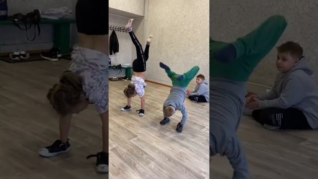 Баттл на руках брейк данс