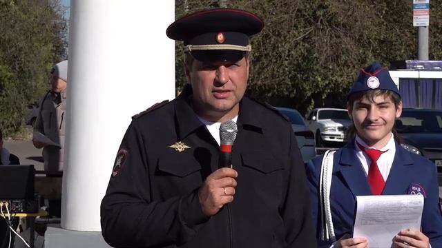В ЛНР состоялось торжественное посвящение ребят в ряды Юных Инспекторов Движения