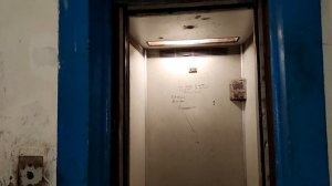 Лифт с подвижным полом с необычным глюком.