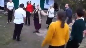 Хорошо в деревне летом  Очень пьяные танцы