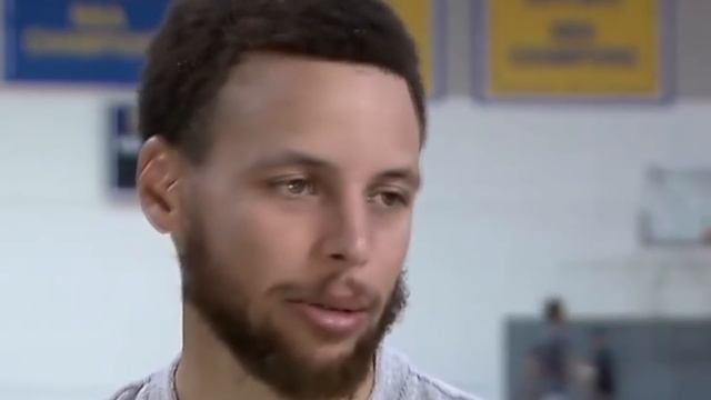 ВОТ ЧТО БЫВАЕТ, КОГДА СТЕФЕНУ КАРРИ СКУЧНО ИГРАТЬ В БАСКЕТБОЛ смотреть онлайн