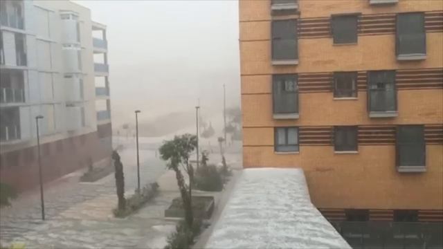 11 minutes ago! Spain is in mourning! Shocking footage of the storm! 18,000 families lost power смотреть онлайн