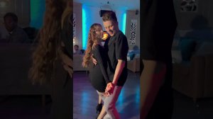 Мастер-класс Виктора и Валерии на вечеринке Musa|Бачата уроки #bachatasensual |No Me Acostumbro