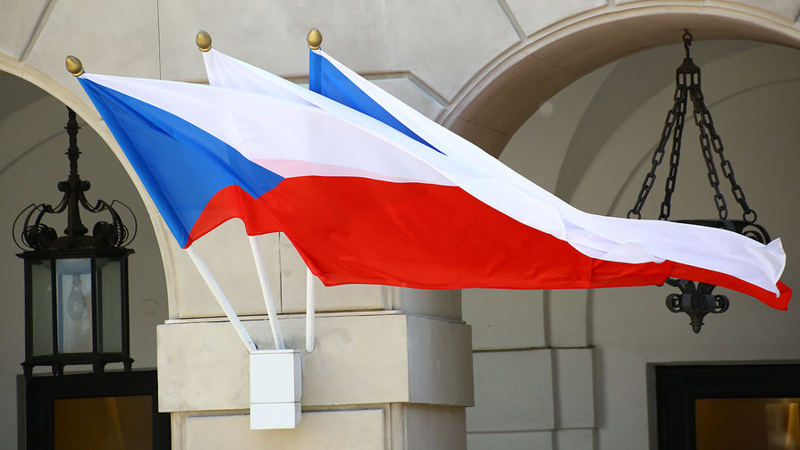 Нацбанк Чехии направил Киеву две бронемашины для вывоза раненых с поля боя | новости сегодня