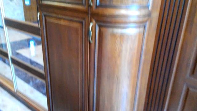 Классический шкаф из натурального дерева смотреть онлайн