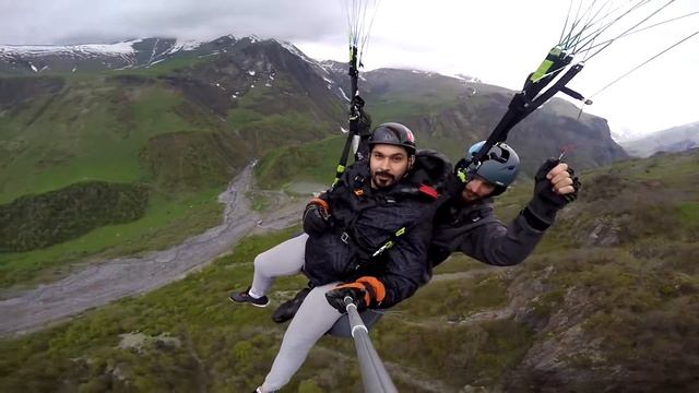 005723 paragliding полет гудаури skyatlantida com gadauriparagliding com بالترادف بالمظلات смотреть онлайн