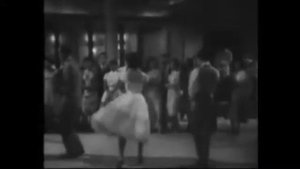 Брюс Ли танцует ча- ча- ча