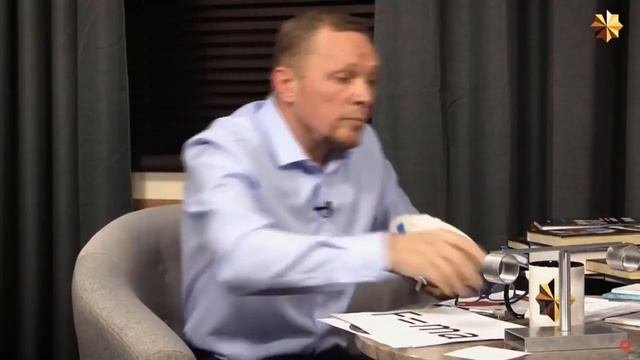 Гравитации не существует. Есть магнитное поле земли. Опыт Кавендиша это определение плотности земли