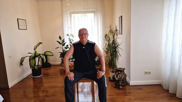 1 минута и скоро спина будет лёгкой. Попробуйте! Поделитесь с друзьями! смотреть онлайн