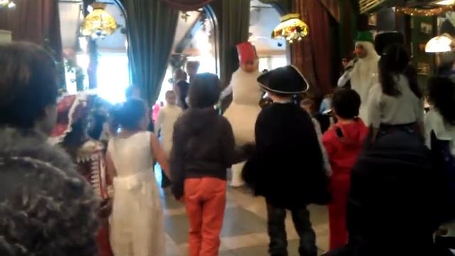 Организация новогоднего праздника англоязычным детям смотреть онлайн