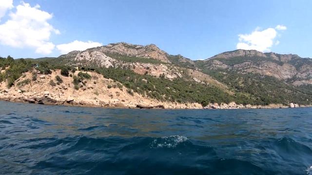 ПОЕЗДКА НА КАТЕРЕ на пляж ИНЖИР /из Балаклавы/Севастополь 2019 г/МАНТРЫ смотреть онлайн