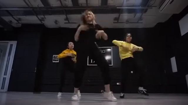 RaiM & Artur & Adil - Симпа | T Dance School Astana mixdance, vogue, lady dance смотреть онлайн
