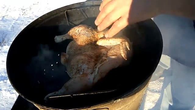 Горячее копчение курицы зимой - легко!