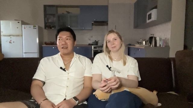 국제커플: 외국인 여자친구가 가장 재미있게 본 한국 영화와 드라마는 무엇일까요? (오징어게임, 무빙 등) #국제커플 #internationalcouple #국제연애 #해외반응