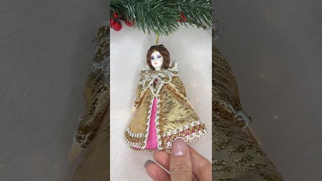 Арт. ТФ116  Новогодняя игрушка из фарфора и текстиля «Принцесса»