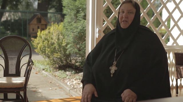 О первых годах возрождения обители, радости созидания, ночных службах и женском характере. смотреть онлайн