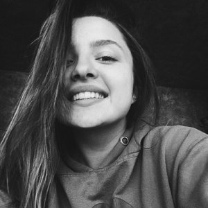 Вадим Шефнер. «А в старом парке листья жгут…» (1945). Читает Ярослав Годованый