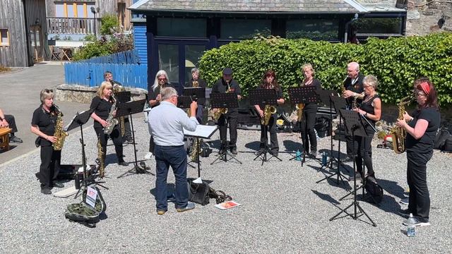The Pink Panther Theme tune by the Pheonix Saxophone Orchestra outside The Bothy Braemar June 2023 смотреть онлайн