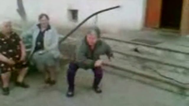 бабка фристайло. Freestyler. Ракамакафо. Прикол. Танцы смотреть онлайн
