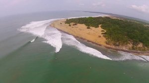Arugam bay Surfing via Drone
