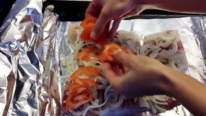 Тилапия под сырно- овощной шубой. Нежная и сочная рыбка