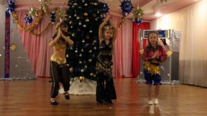 Танец "Восточные сказки". Танец на утреннике.Наша звездочка!