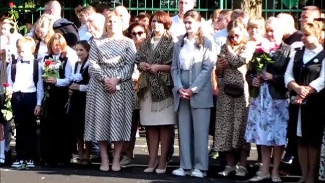 5 В класс 1 сентября 2023 год школа №5 Лобня Московская обл.