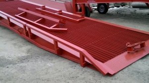 Передвижная погрузочная эстакада   рампа для погрузчика